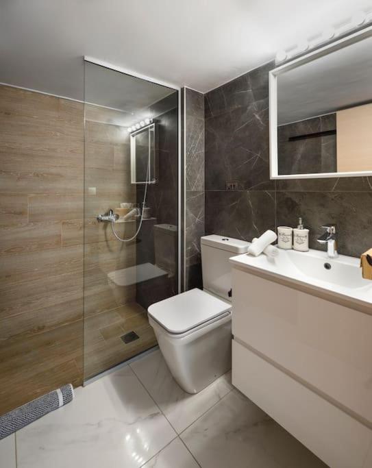 Twin Superior Suites Thessaloniki Exterior photo