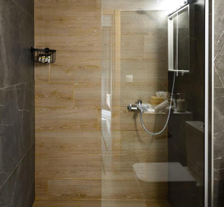 Twin Superior Suites Thessaloniki Exterior photo
