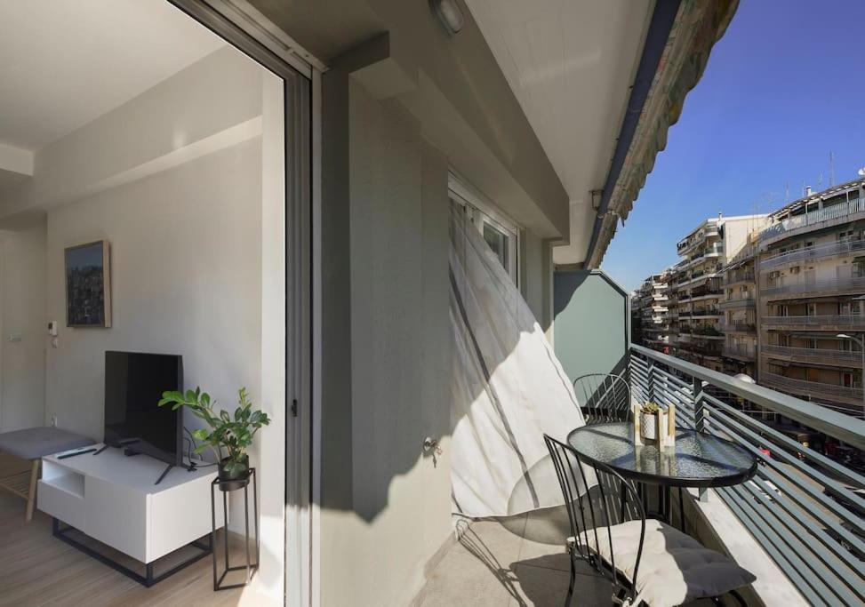 Twin Superior Suites Thessaloniki Exterior photo