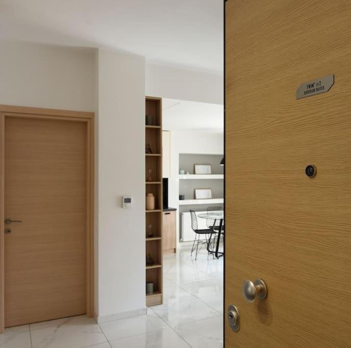 Twin Superior Suites Thessaloniki Exterior photo