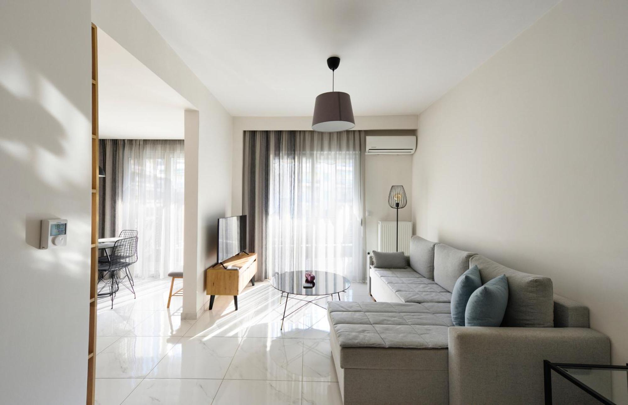 Twin Superior Suites Thessaloniki Room photo